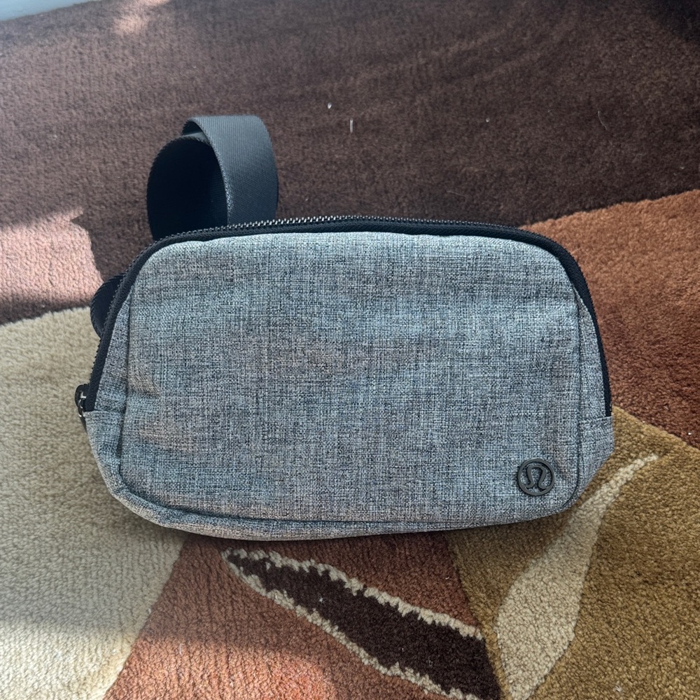 Lululemon Athletica Heathered Gray Everywhere Belt Bag
